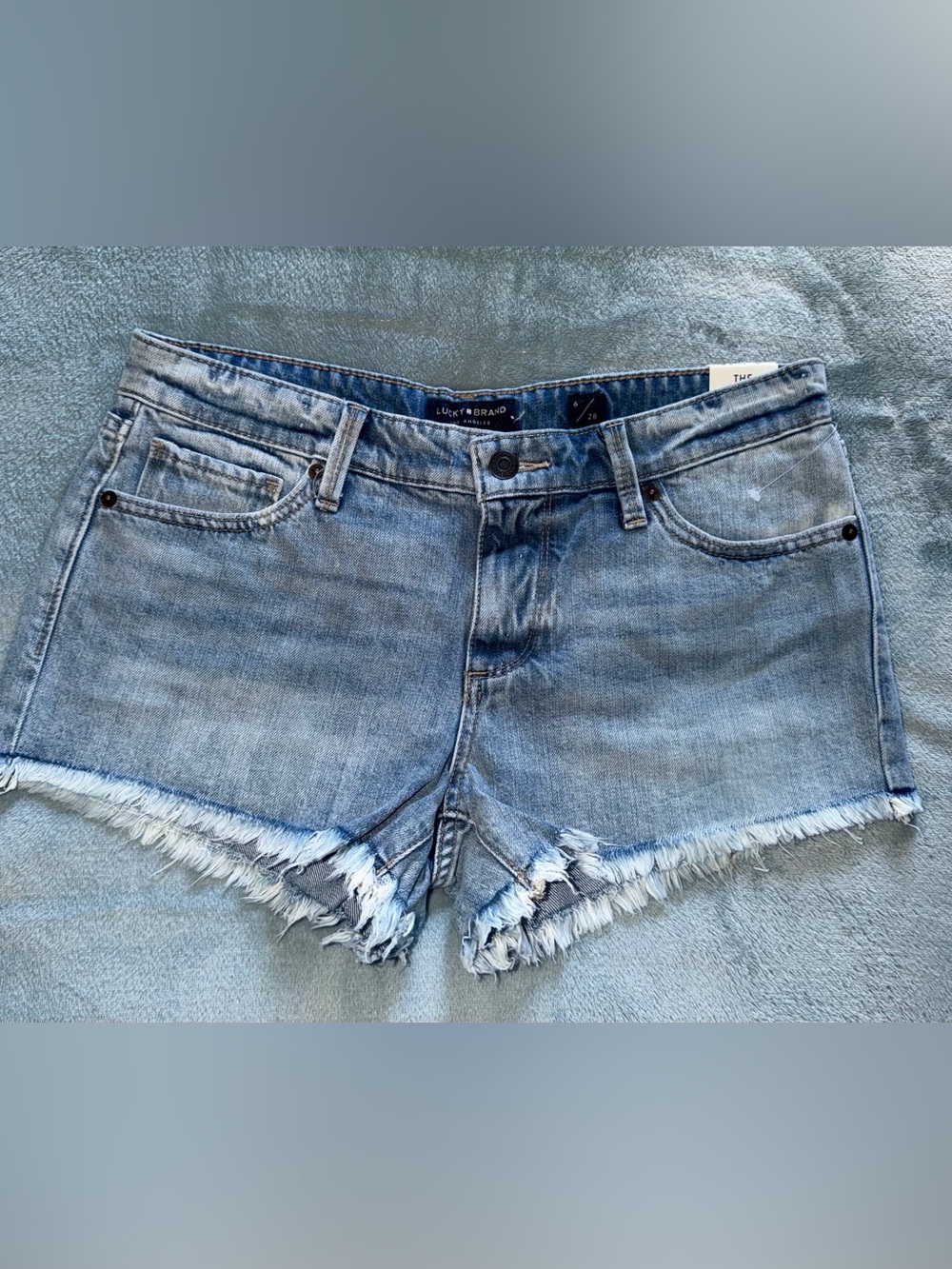 NWT Lucky Brand The Cut Off Denim Shorts with Frayed Hem Size 6